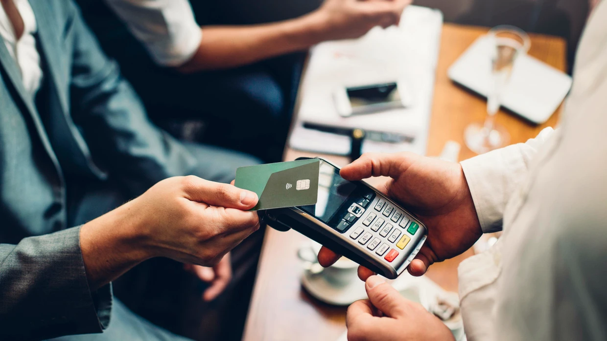 Auch Deutschland wird zum Kartenzahler-Land