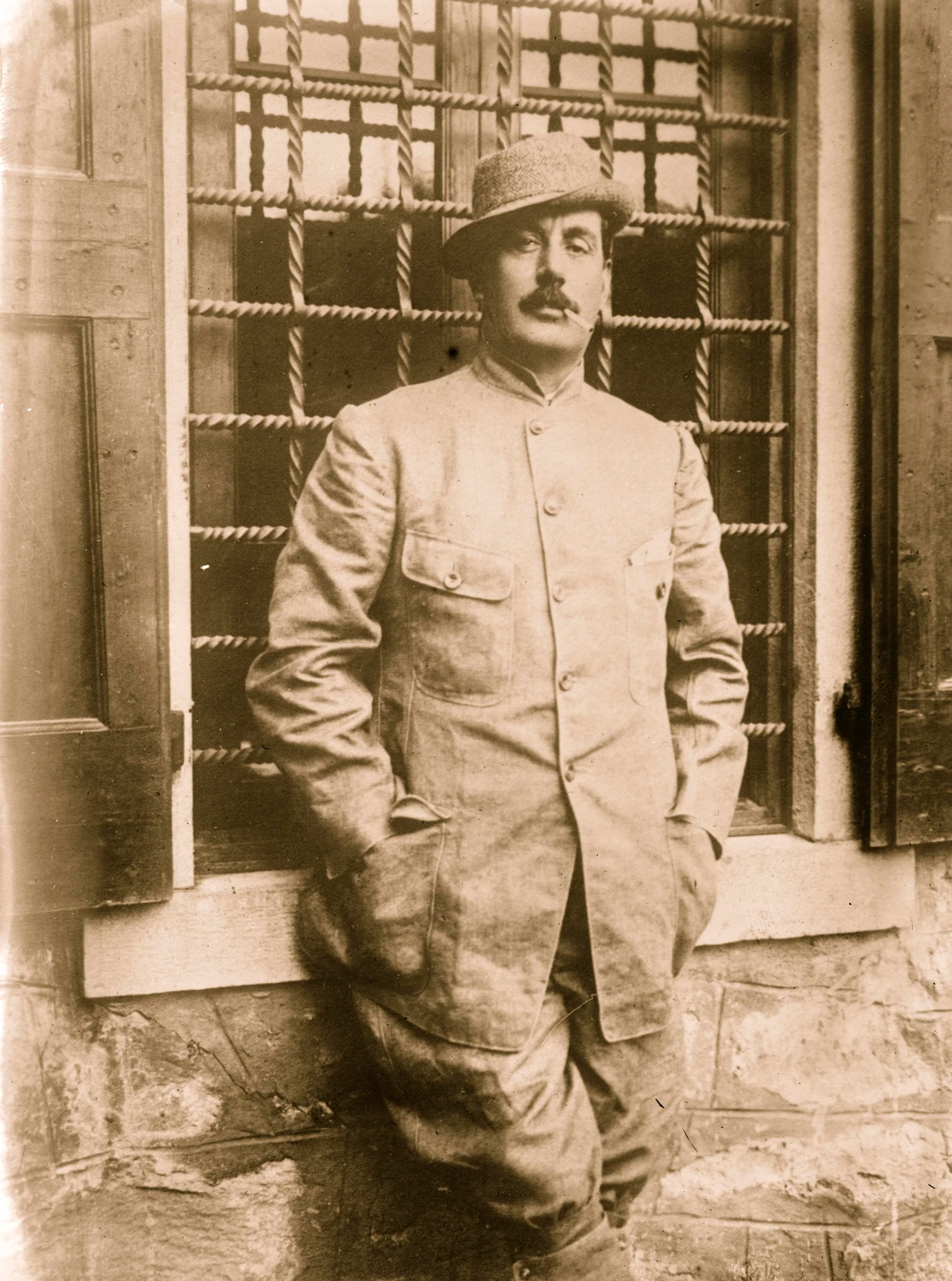 Giacomo Puccini, der Komponist, tat sich schwer, einen Schluss für „Turandot“ zu finden und hinterließ die Oper unvollendet.