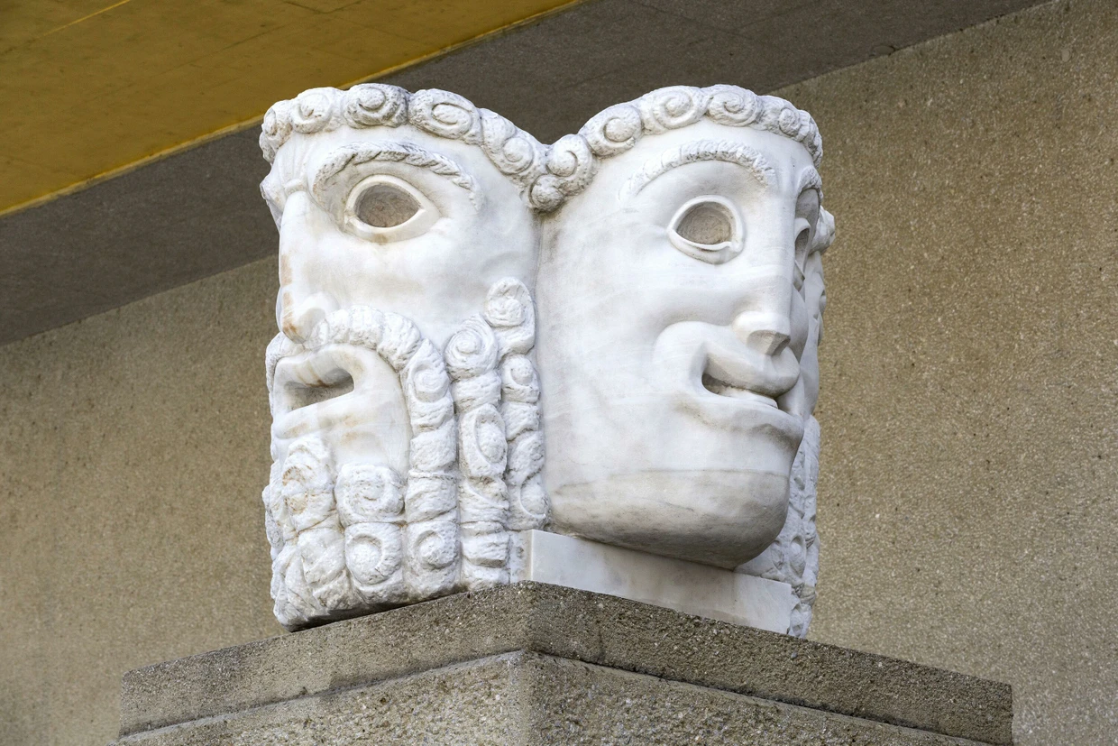 Sinnbild der Stadt: ein Januskopf in Salzburg.