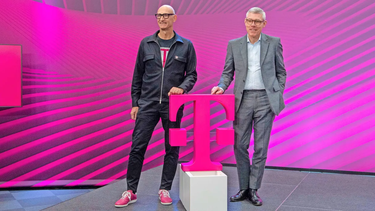 Gut gelaunt: Telekom-Chef Timotheus Höttges und Finanzvorstand Christian Illek
