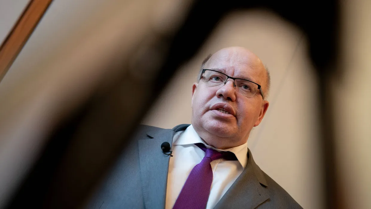 Peter Altmaier (CDU), Bundesminister für Wirtschaft und Energie, bei einem Interview in Berlin