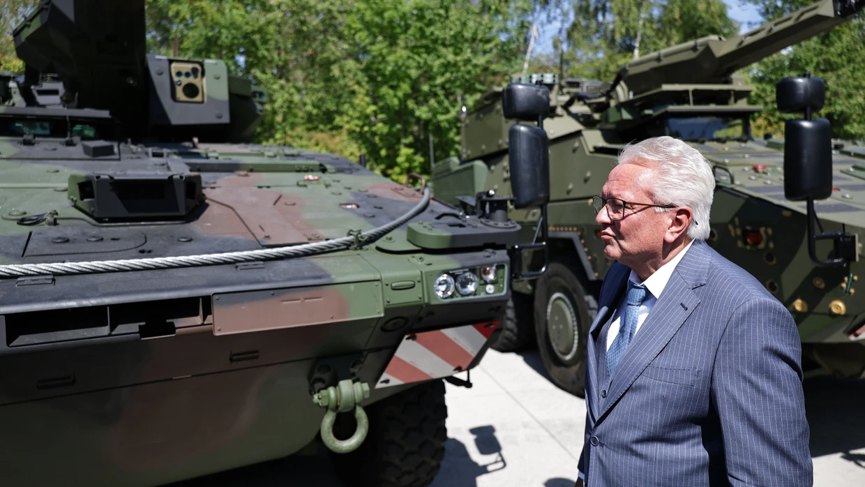 French defense intelligence warns executives over Russian threats French defense intelligence warns executives over Russian threats