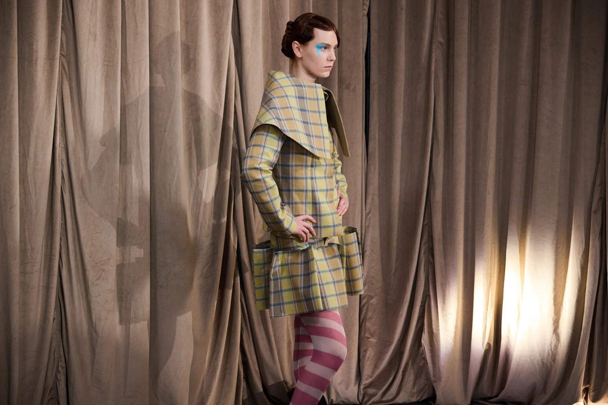 Die Burgerpfunde müssen auf dem Laufsteg direkt wieder abtrainiert werden.