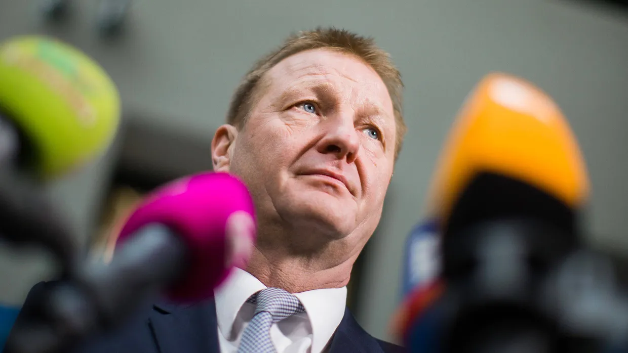 Frauen seien beim IS für die „moralisch-ideologische sowie die logistische Unterstützung“ zuständig, sagt Nordrhein-Westfalens Innenminister Ralf Jäger.