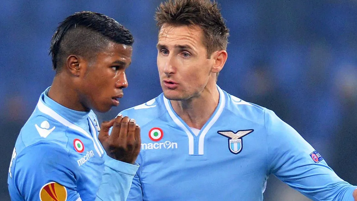 Zurück auf dem Spielfeld: Klose (rechts) stürmt wieder für Lazio