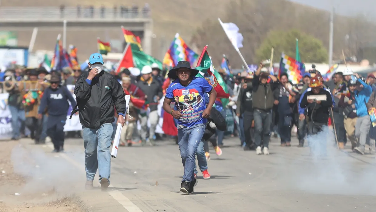 Beim Marsch Richtung La Paz kam es auch schon zu Zusammenstößen zwischen den Anhängern von Ex-Präsident Morales und denen von Luis Arce.