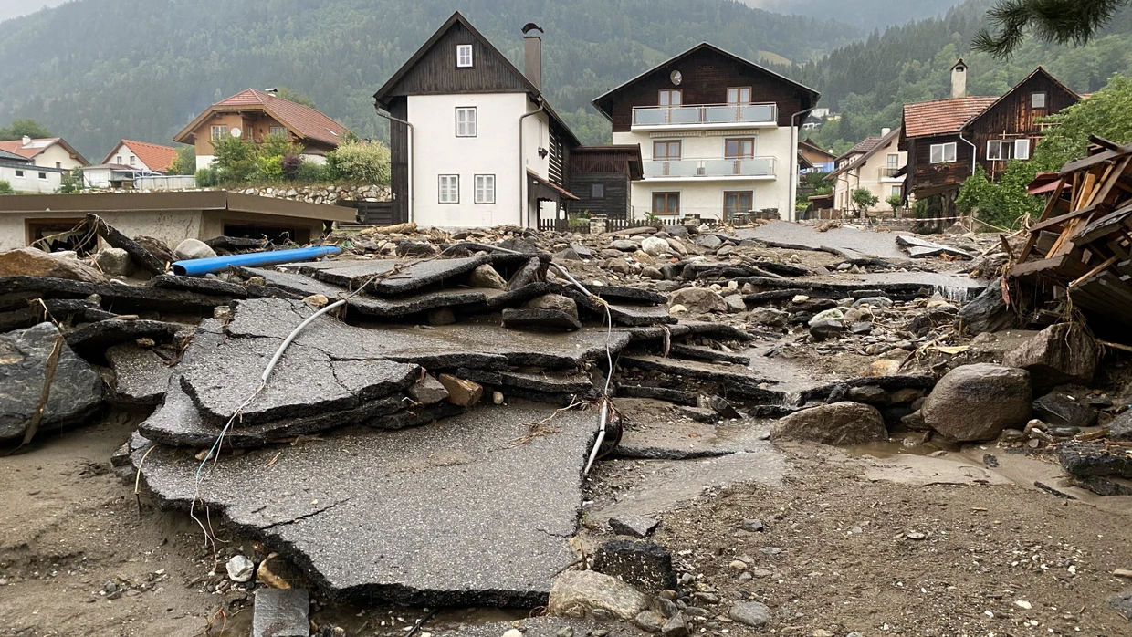 Schwere Unwetter haben ganze Ortschaften im Bezirk Villach-Land verwüstet.