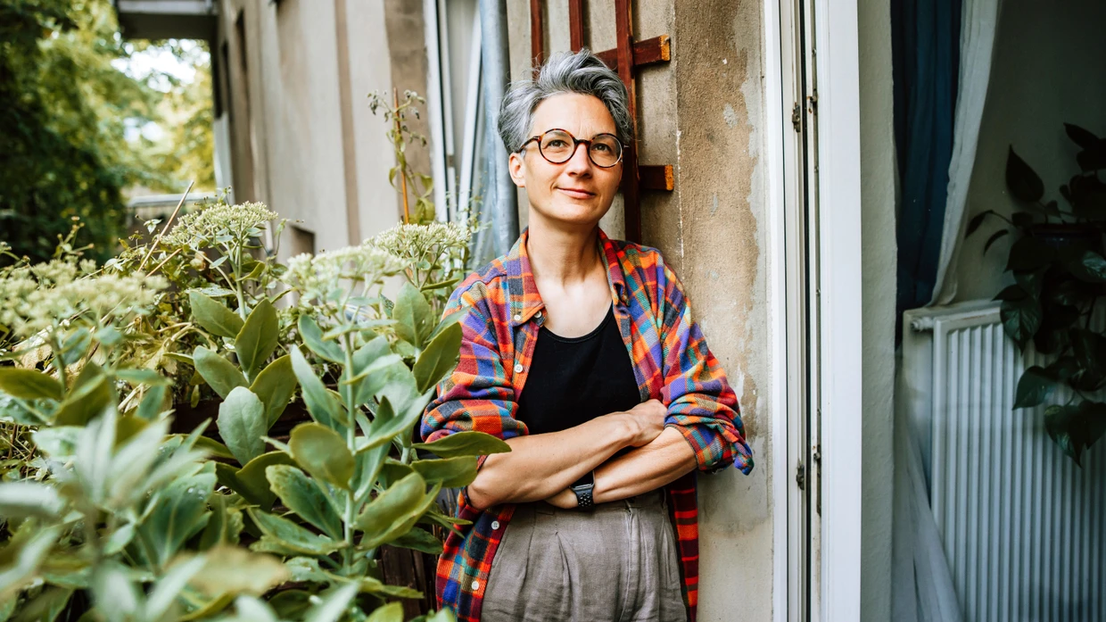 Stefanie de Velasco schreibt Romane und Essays – und die Kolumne „Midlife Crisis“ auf FAZ.NET. Sie lebt mit ihrem Hund in Berlin.