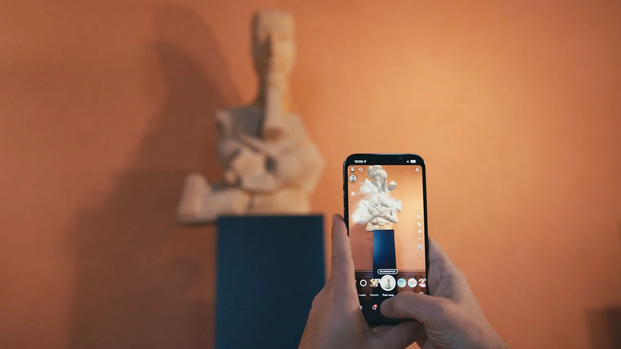 Wie von Zauberhand: Echnatons Büste wird von Snapchat virtuell restauriert.