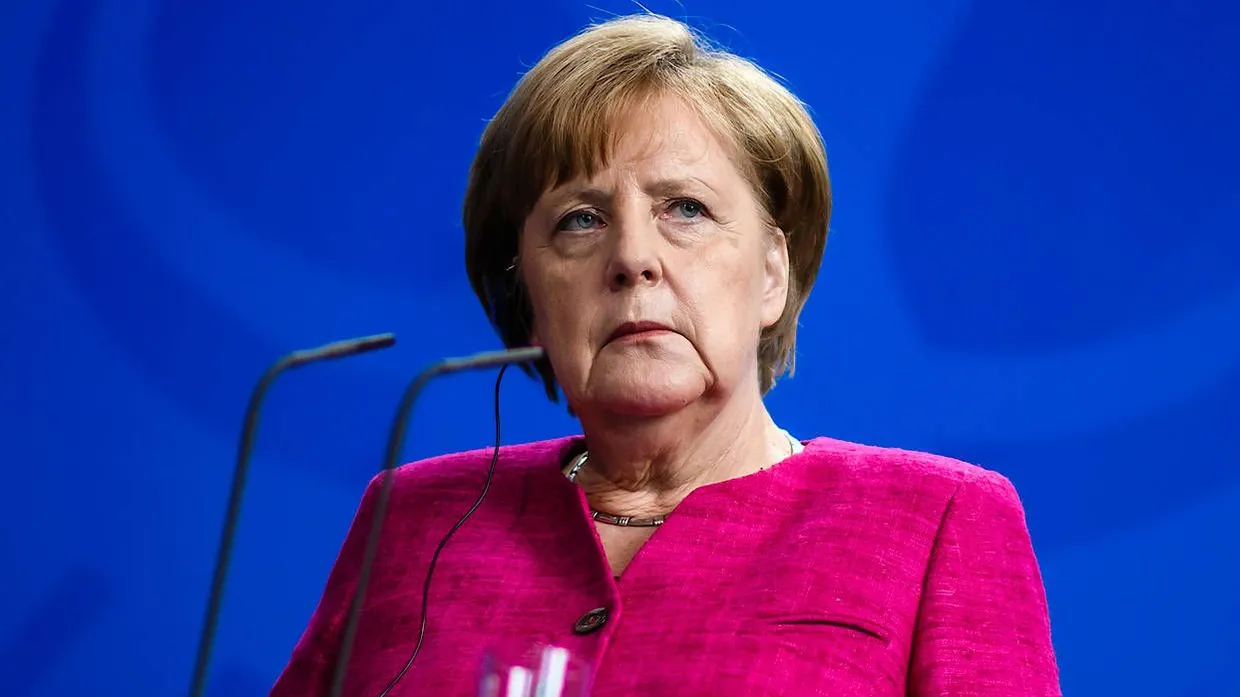 Wackelt ihre Regierung? Angela Merkel während der Pressekonferenz mit Nato-Generalsekretär Stoltenberg am Freitag in Berlin.