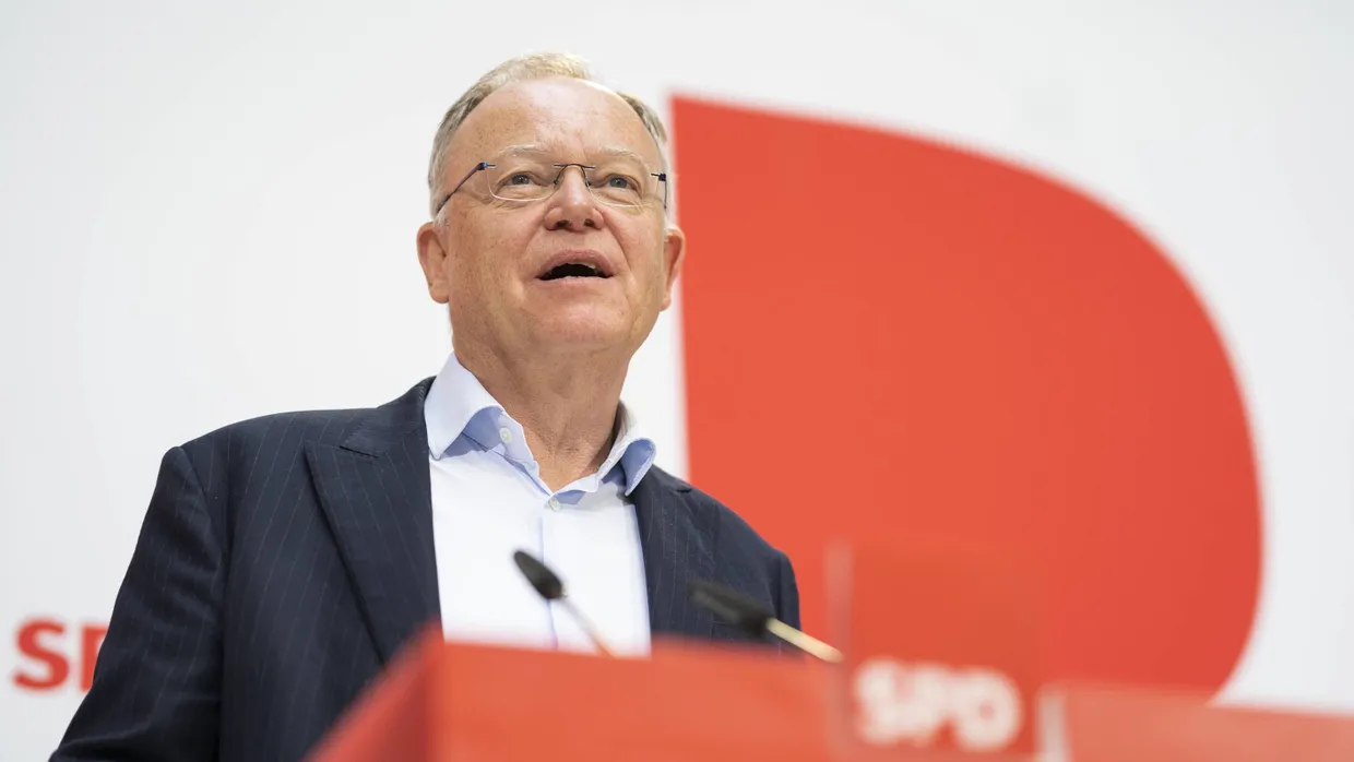 Der bisherige und künftige Ministerpräsident von Niedersachsen Stephan Weil (SPD) am 10. Oktober 2022 in Berlin.