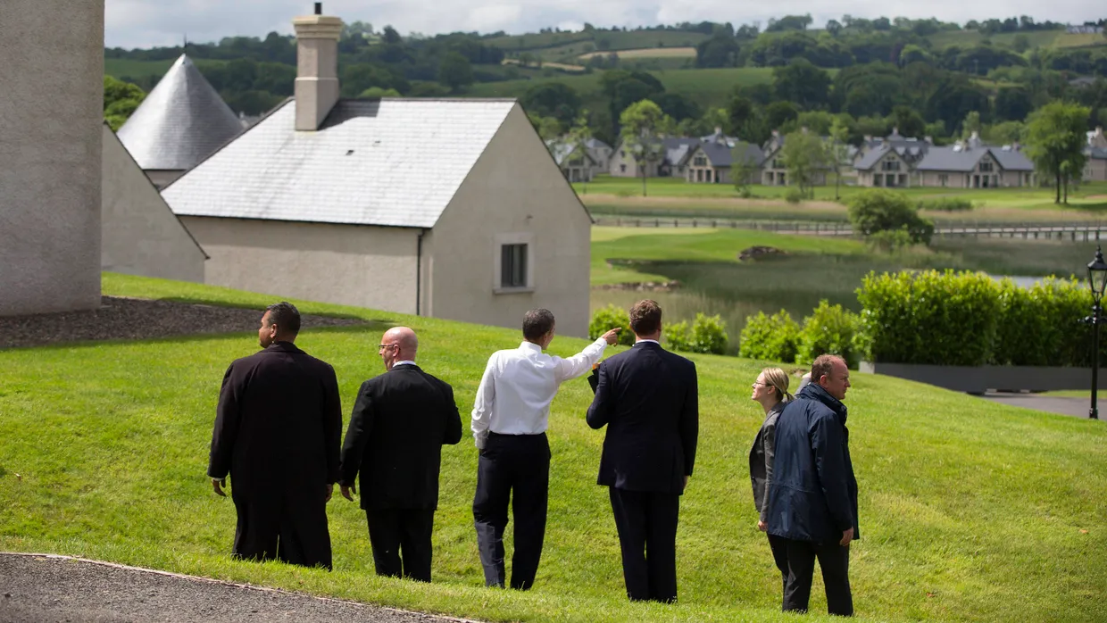 Lange und längere Schatten: Obama nach seiner Ankunft in Enniskillen