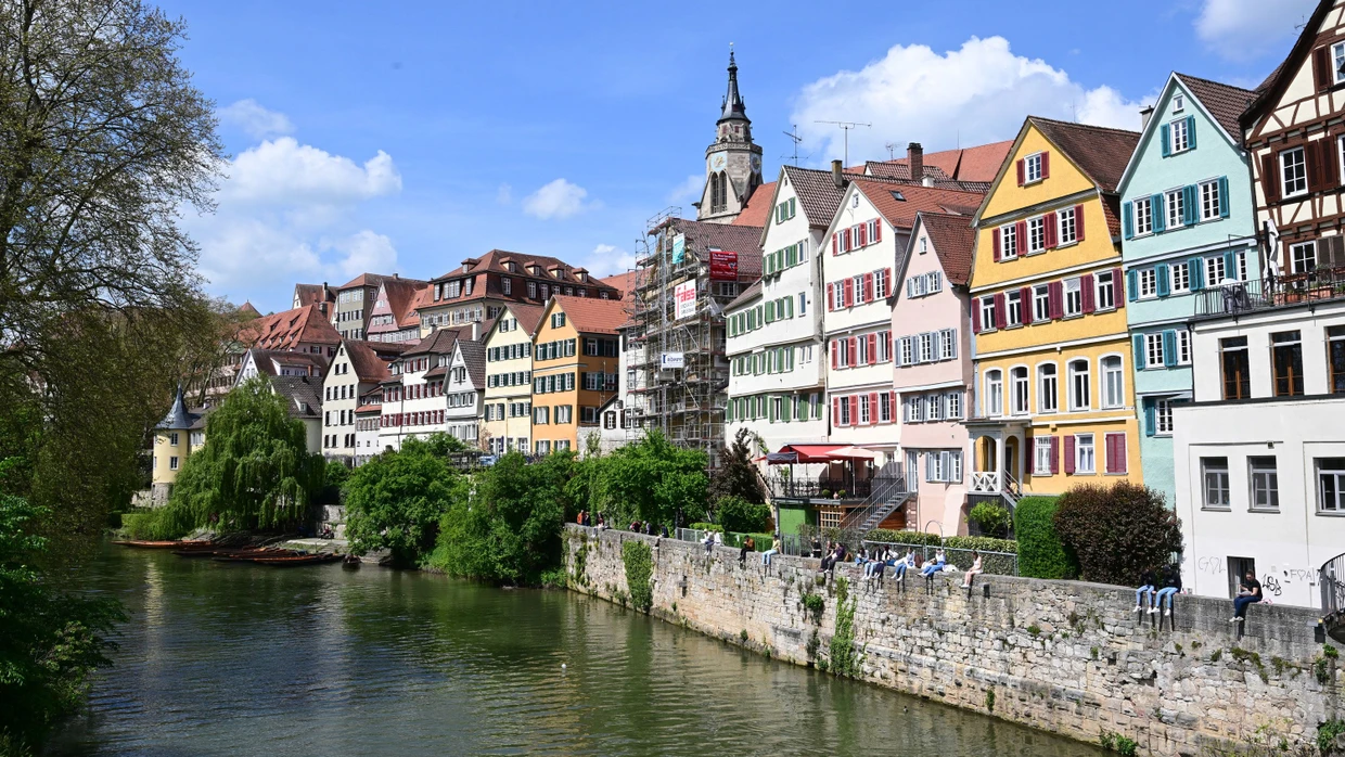 Fachwerkhäuser prägen das Stadtbild von Tübingen am Neckar.