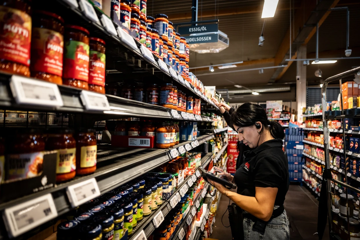 Nicht nur für die Kunden angenehm: Auch die Mitarbeiter des Supermarktes genießen die Ruhe der „Stillen Stunde“.