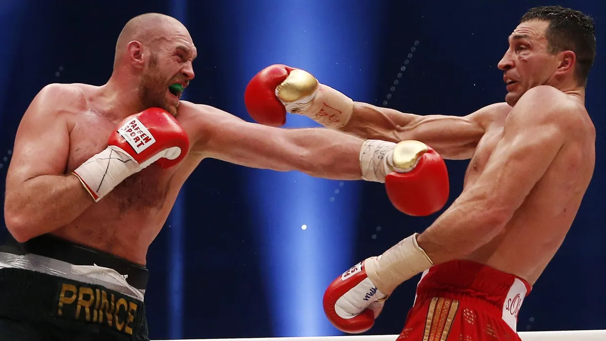 Kommt es zu einem Wiedersehen? Tyson Fury und Wladimir Klitschko (rechts) könnten abermals im Boxring aufeinandertreffen.