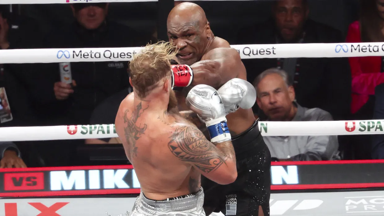 Treffer: Zum Sieg über Youtuber Jake Paul reichte es für Mike Tyson dennoch nicht.