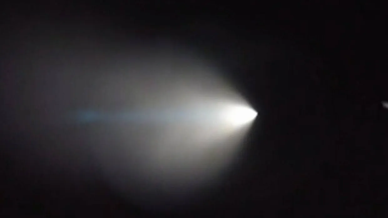 Ein unbekanntes helles Flugobjekt löste Ufo-Spekulationen in Los Angeles aus.