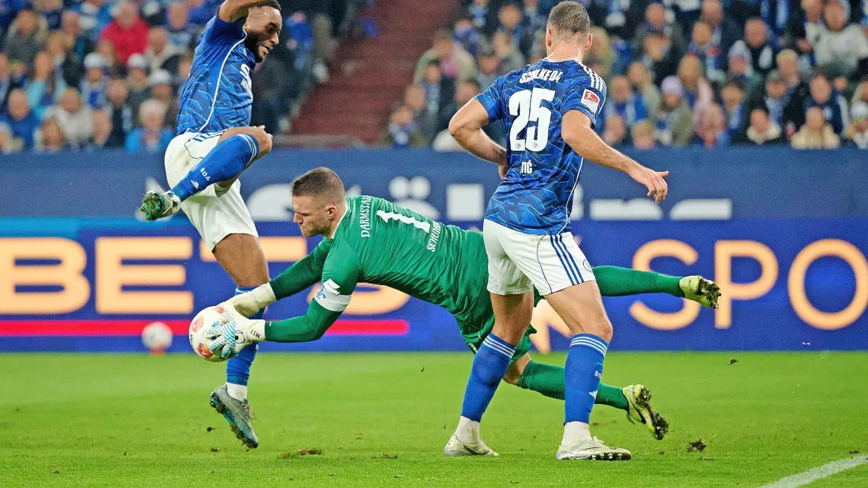 Für den SV Darmstadt 98 war auf Schalke nichts zu holen. Im Pokal soll sich das für Torwart Marcel Schuhen und seine Kollegen ändern.
