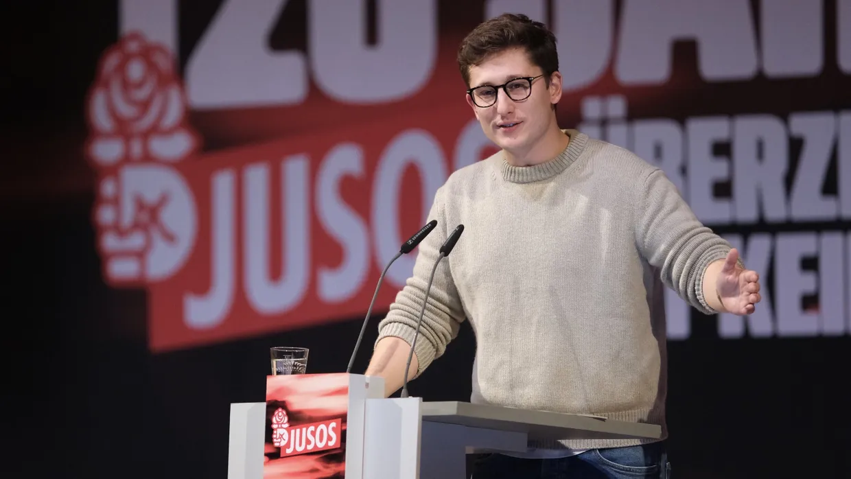Den Führenden die Meinung geigen: Philipp Türmer, Bundesvorsitzender der Jungsozialisten (Jusos), am Freitag in der Händelhalle in Halle