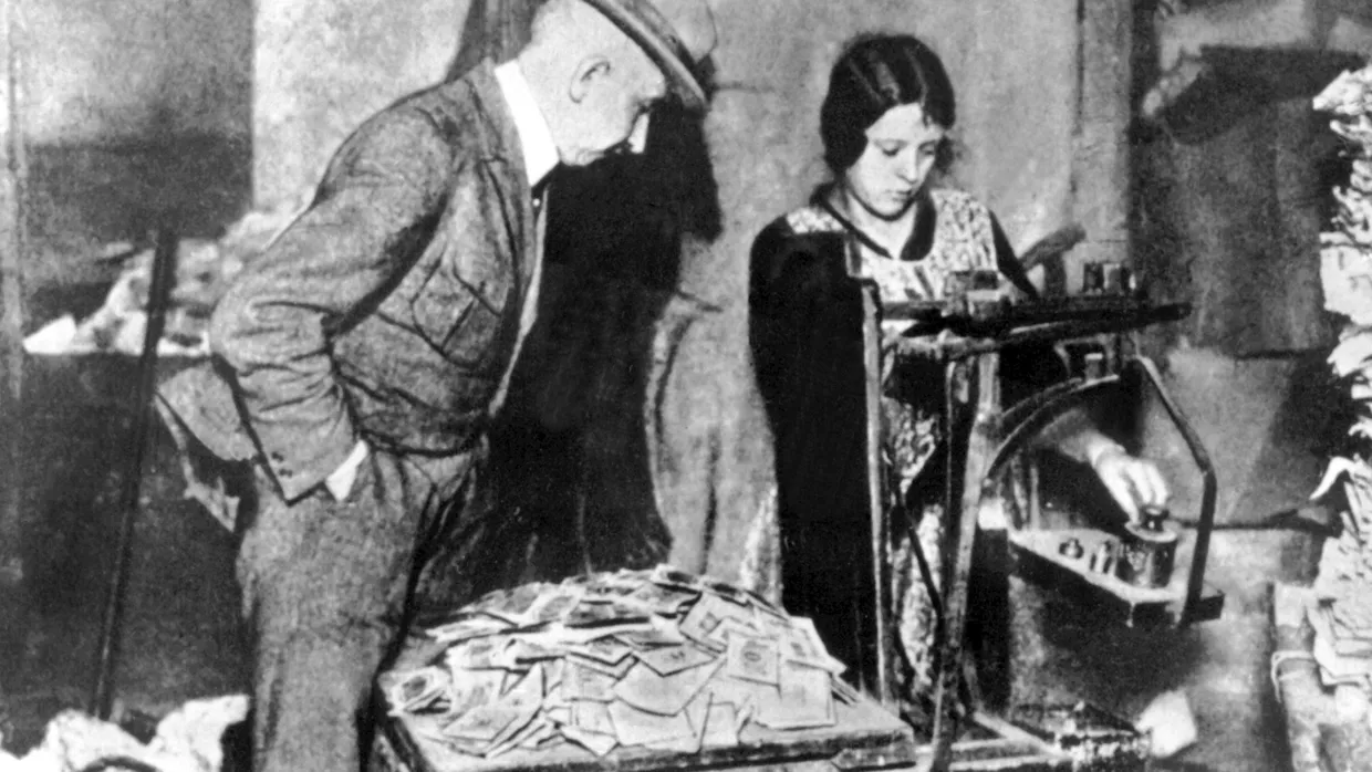 Die Inflationsangst der Deutschen ist alt: Während der Hyperinflation 1923 wurde der Geldwert auch mal nach Gewicht bestimmt.