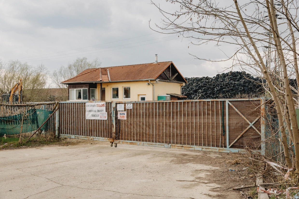 Vor wenigen Wochen stand Ungarns Oppositionsführer Péter Magyar auch vor diesem Tor