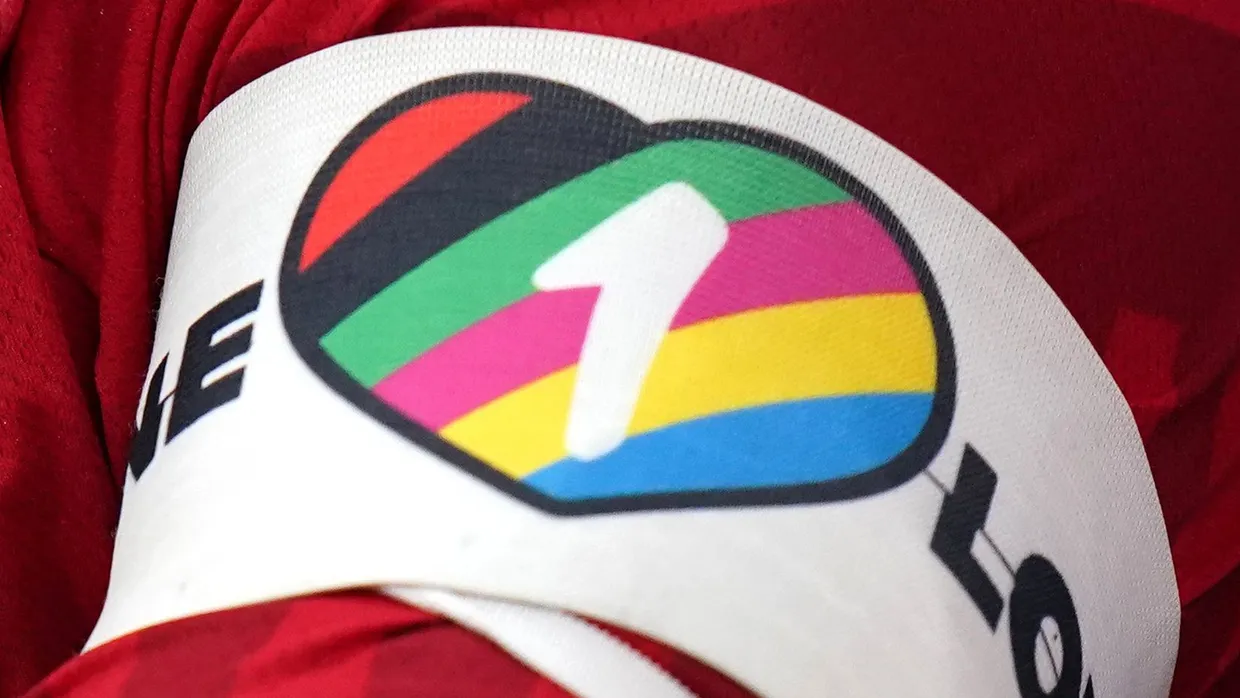 Die „One Love“-Kapitänsbinde führte vor der WM zu hitzigen Debatten.
