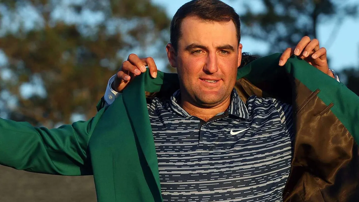 Sieger beim Masters: US-Profi Scottie Scheffler im grünen Jackett in Augusta