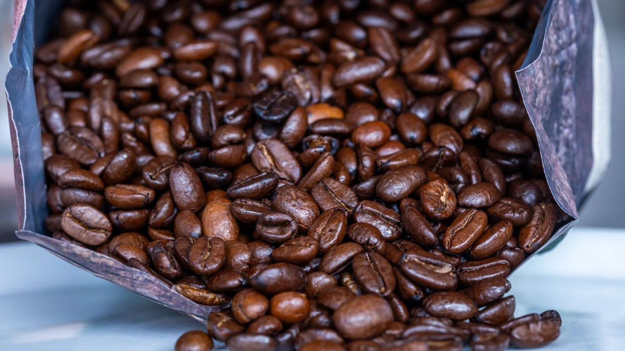 Frisch geröstet: Kaffee kostet weniger.