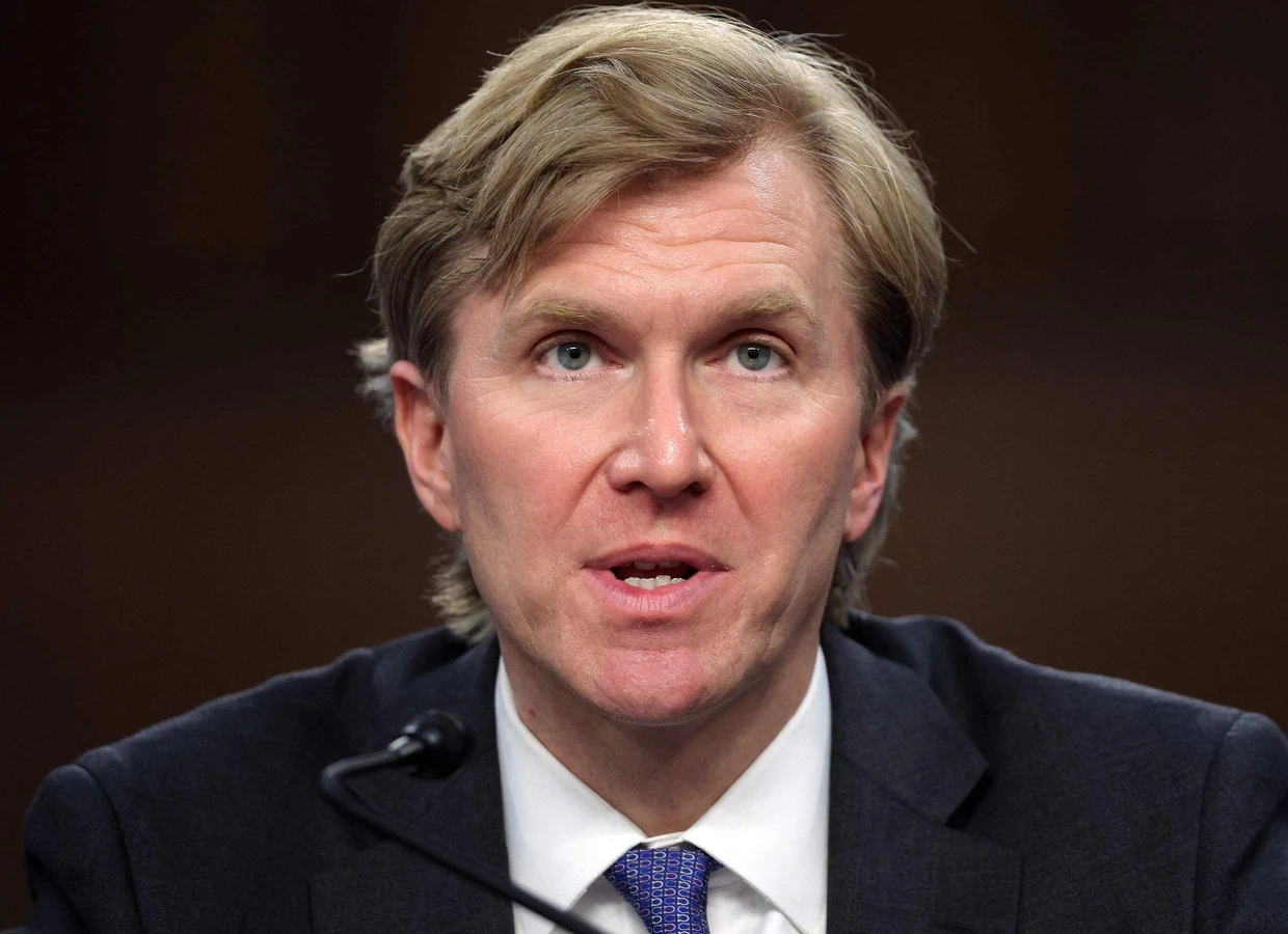 Elbridge Colby, Abteilungsleiter im Pentagon, führte das Gespräch mit  Kardinal Pierre.