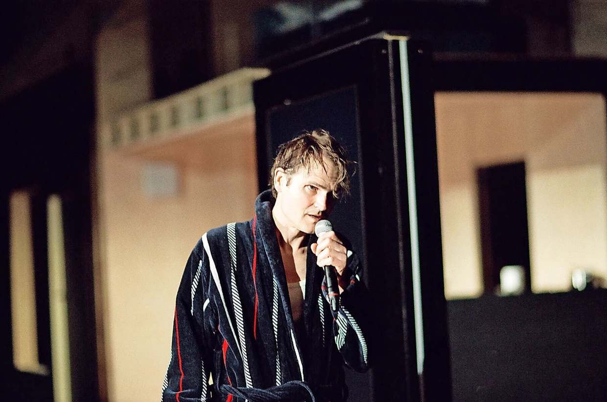 Es hätte auch anders sein können: Fabian Hinrichs als Paul