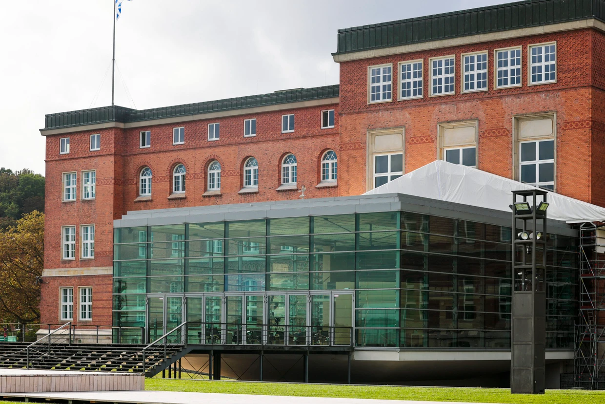 Aquí el pueblo quiere independizarse: el parlamento regional de Schleswig-Holstein en Kiel