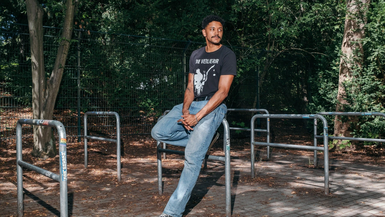 Journalist, Autor, Reporter und Podcaster: Don Pablo Mulemba in der Hasenheide in Berlin