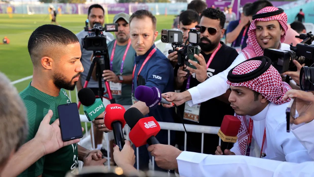 Es ist wichtig, dass Reporter eine Großveranstaltung wie die Fußball-Weltmeisterschaft nicht ignorieren.
