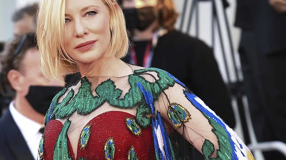 Was so schön glitzert, kann man ruhig mehrmals tragen: Cate Blanchett in Armani Privé bei der Abschlusszeremonie in Venedig