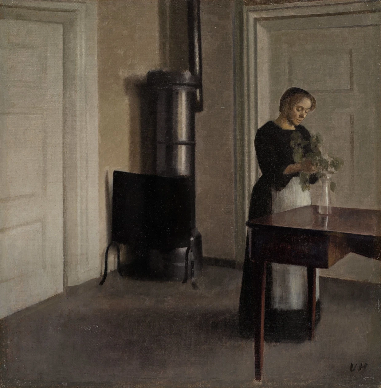 Bei Phillips: Vilhelm Hammershøi, „Interior of Woman Placing Branches in Vase on Table“, 1900, Öl auf Leinwand, 40 mal 39,1 Zentimeter, Taxe 15.5 bis zwei Millionen Pfund
