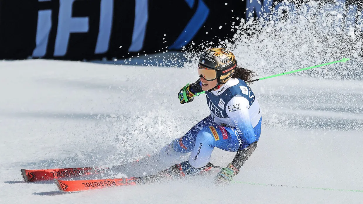 „Eine verrückte Saison“: Federica Brignone gewinnt in Sun Valley zwar kein weiteres Weltcup-Rennen, erhält aber zwei kleine und eine große Kristallkugel.