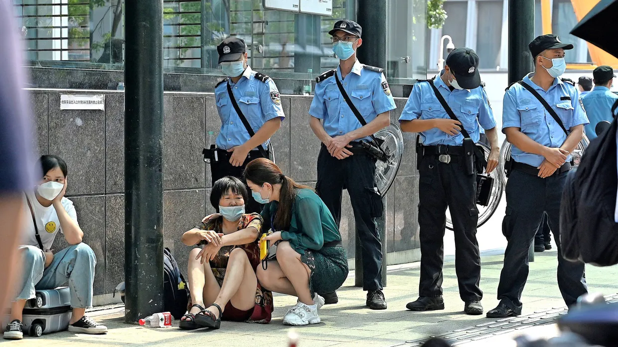 Protest und Sorgen: Menschenansammlungen vor der Zentrale von Evergrande  in Shenzhen