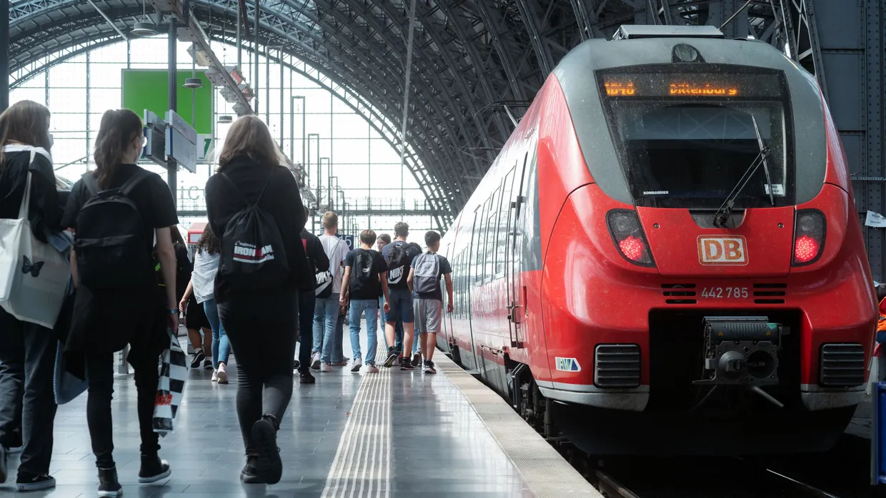 Das 49-Euro-Ticket kommt. Damit fallen Verbundsgrenzen.
