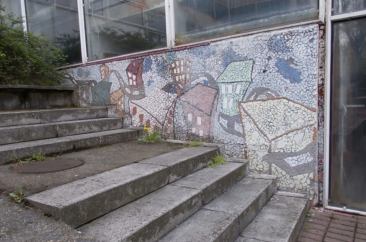 Das Péter-Veres-Gymnasium in Budapest verleiht seit 1993 einen Kalokagathia-Preis, zur Feier des antiken Ideals der Einheit des Wahren, Guten und Schönen.