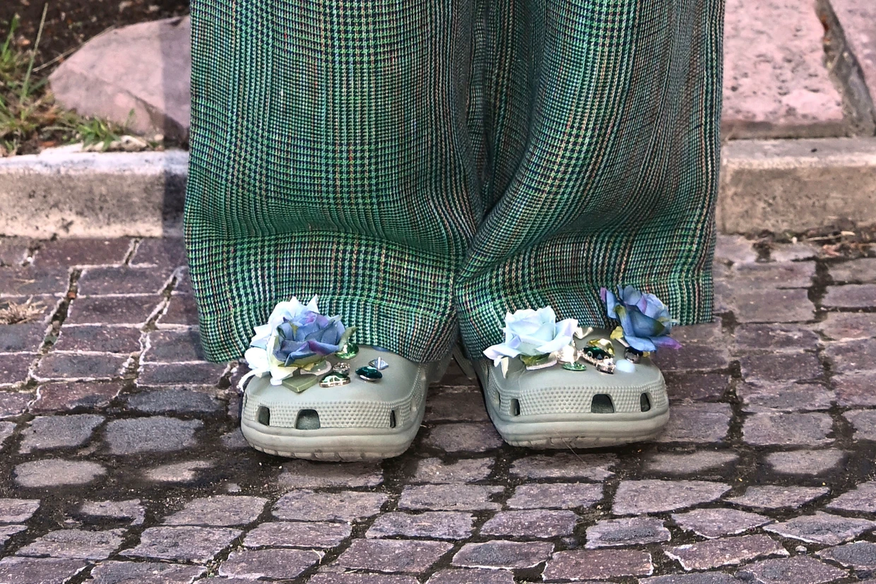 Längst populär dank diverser Designer-Kooperationen - und Heidi Klum: Crocs