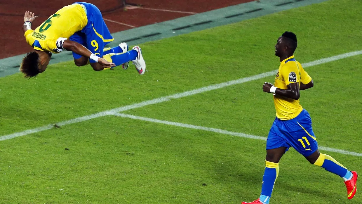 Salto für ein Tor: BVB-Spieler Aubameyang trifft als Kapitän für Gabun