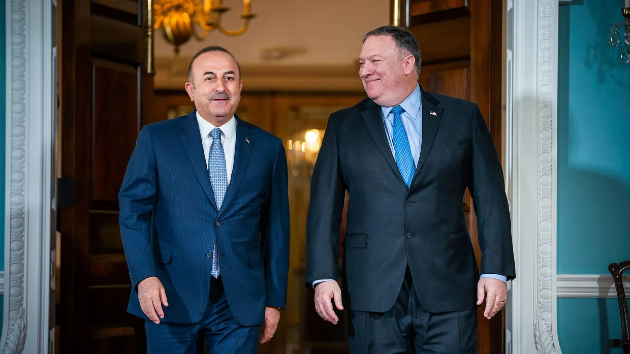 Sprechen über Auslieferung: Der türkische Außenminister Mevlut Cavusoglu und sein amerikanisches Gegenüber Mike Pompeo