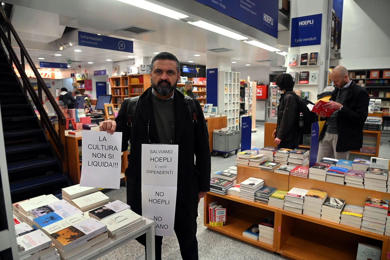 Kultur liquidiert man nicht: Der Direktor des Mailänder Parini Gymnasiums, Massimo Nunzio Barrella, protestiert.