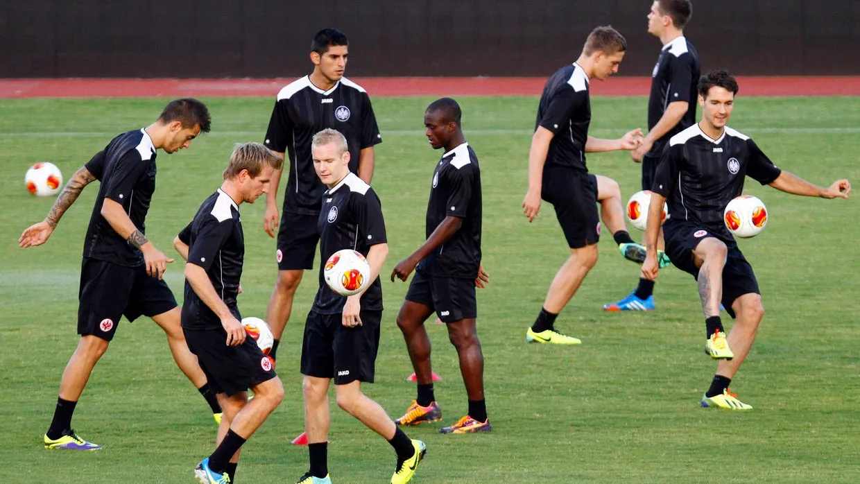 Wieder alle zusammen: Eintracht-Spieler im Training.