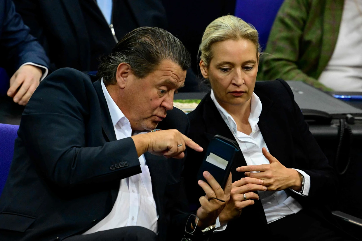 Als Vorsitzender des Rechtsausschusses im Bundestag 2019 abgewählt und dennoch bald Richtermacher? Stephan Brandner im Plenum neben der AfD-Vorsitzenden Alice Weidel