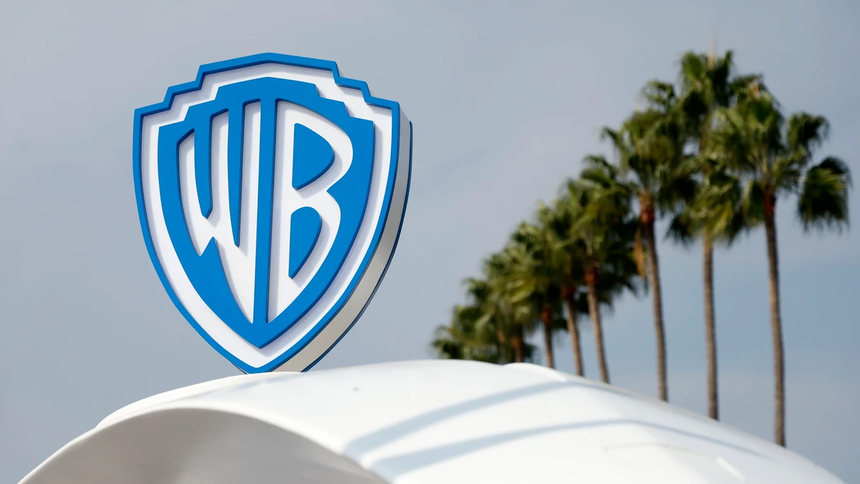 Bislang stand das Logo „WB“ für das eigenständige Warner Brothers Discovery, von nun an schlüpft  der Konzern unter den Mantel von Paramount.