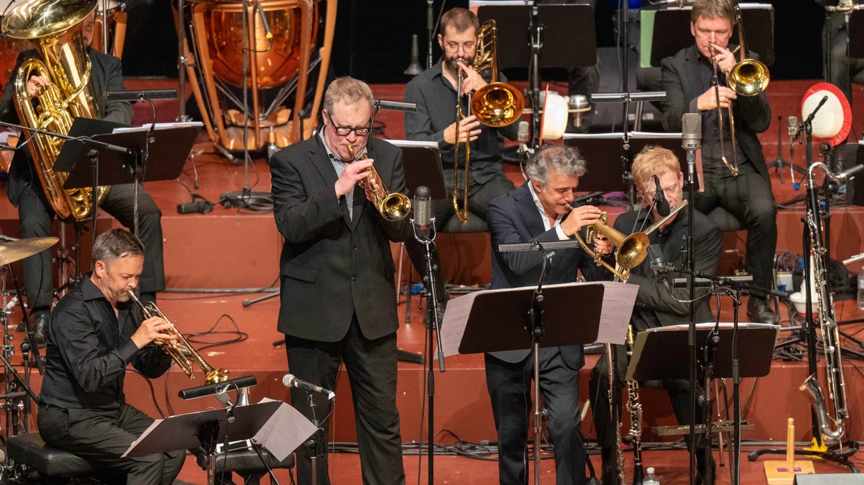Miles Davis und die hr-Bigband: Symphonischer Jazz | FAZ