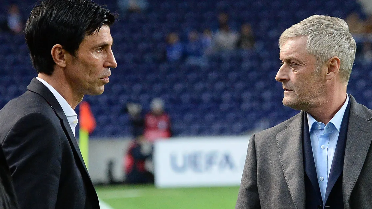 „Ich habe es zweimal geschafft, dass er geblieben ist“: Sportdirektor Bruno Hübner (links) will Trainer Armin Veh auch diesmal zum Bleiben überreden.