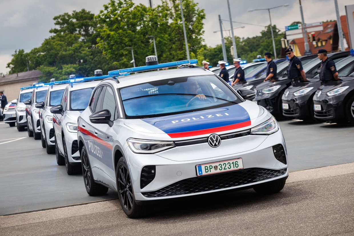 Österreichs Polizei genügen die erprobten Elektroautos nicht zur Verbrecherjagd.