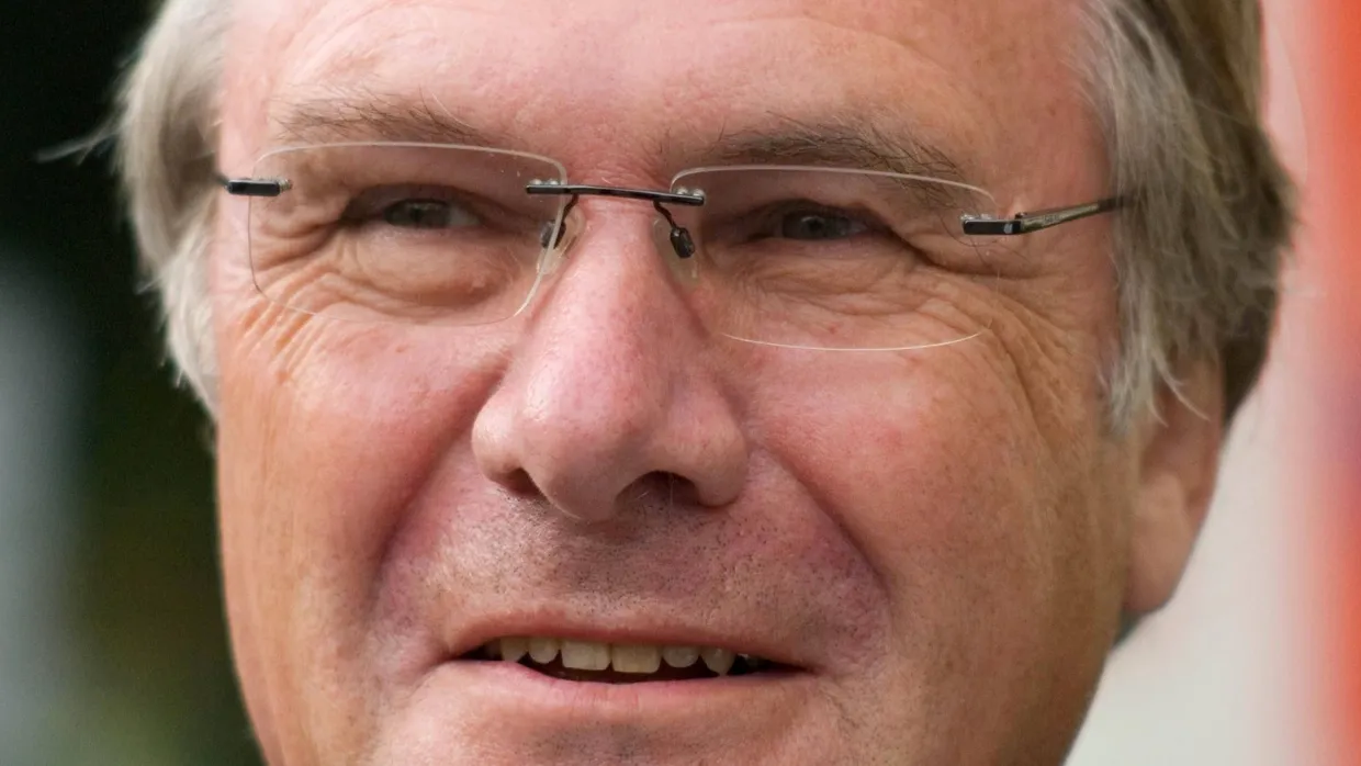 Der frühere CDU-Bundesminister Bohl sowie der frühere FDP-Wissenschaftsminister Gerhardt (Foto) sollen wieder für Ruhe im Uni-Klinikum sorgen